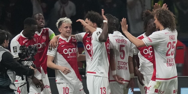 Marsiglia ko, vince il Monaco per 2-1. FA Cup: avanza il Leeds ai rigori, West Ham ko