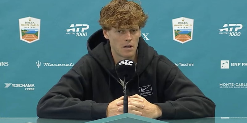 <p>"Non rincorro il numero 1, sono a Montecarlo solo per un motivo": Sinner si scherma in conferenza</p>