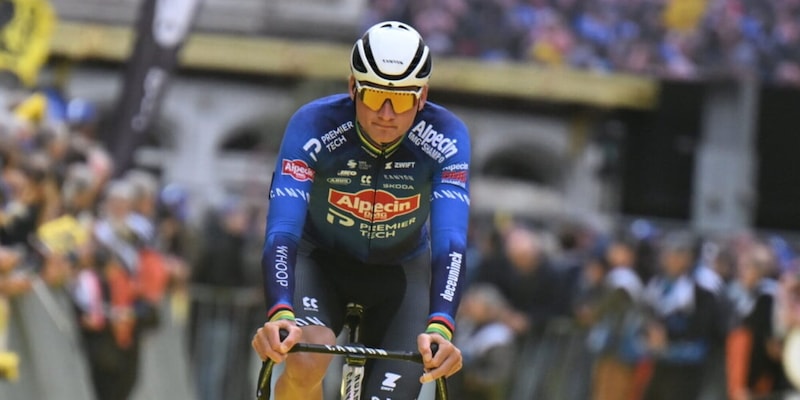 Van der Poel rivela: "Pi&ugrave; favorito alla Parigi-Roubaix che al Giro delle Fiandre". Su Pogacar...