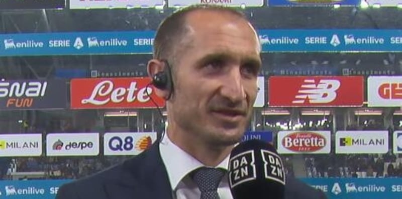 <p>Chiellini, altro annuncio mercato: "Resta alla Juve, il prezzo..." Poi la battuta su Spalletti</p>