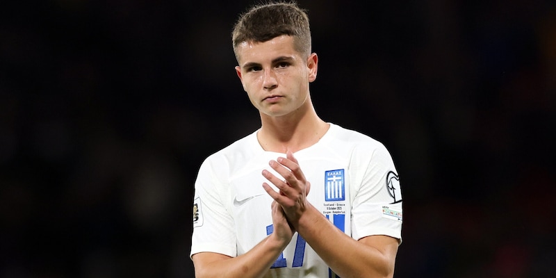 <p>Mouzakitis, il calciomercato Juve si accende: Chiellini con l'agente del Golden Boy. E l'idolo...</p>