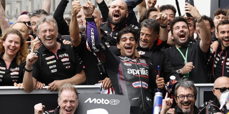 Redenzione Martin, Bezzecchi &egrave; da titolo. Adesso &egrave; l&rsquo;Aprilia a dominare