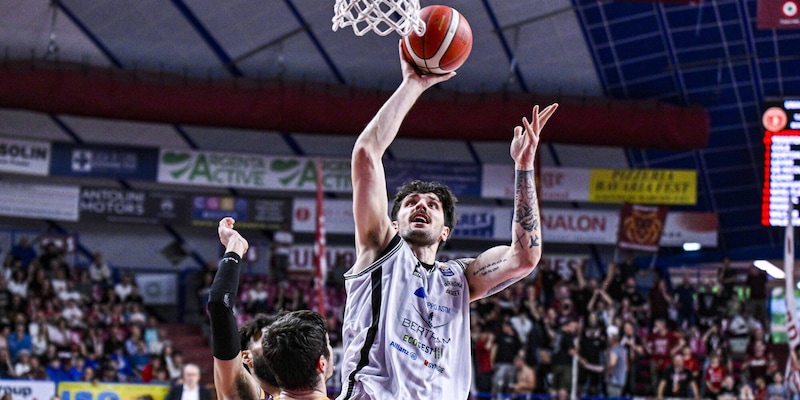 https://cdn.tuttosport.com/img/800/600/2026/05/12/173352872-47e78456-d3d9-48f6-b0b4-6171b5bffff7.jpg