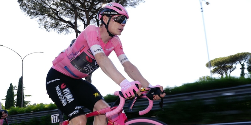 <p>Vingegaard conquista il Giro d'Italia! Milan vince allo sprint l'ultima tappa a Roma al Circo Massimo</p>