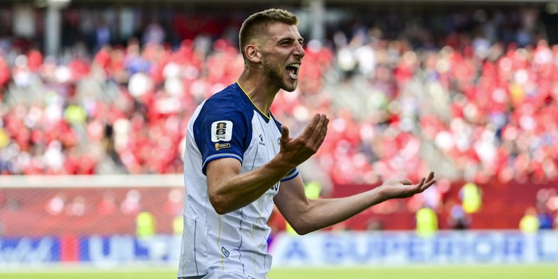 https://cdn.tuttosport.com/img/800/600/2026/06/18/055807621-9884582c-b3f0-4918-9500-91617c70c430.jpg