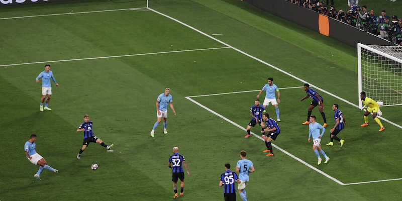 Rodri, Campione del Mondo e Cuore Pulsante: Il City Non Dimentica l'Inter