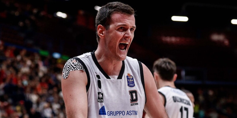 https://cdn.tuttosport.com/img/800/600/2026/08/22/171506308-edd3847d-78e1-4839-ad73-ee1d84ce6543.jpg