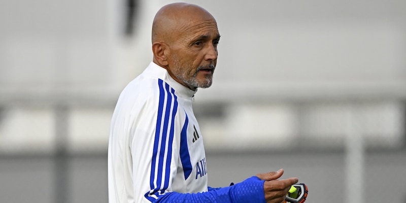 https://cdn.tuttosport.com/img/800/600/2026/08/26/114831757-1f5b0802-8e6d-4cef-a362-5ac40cec2595.jpg