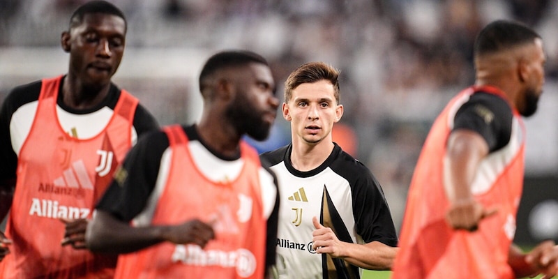 https://cdn.tuttosport.com/img/800/600/2026/09/05/071339745-dd0de596-26da-4f64-8171-8fb64aa9e78b.jpg