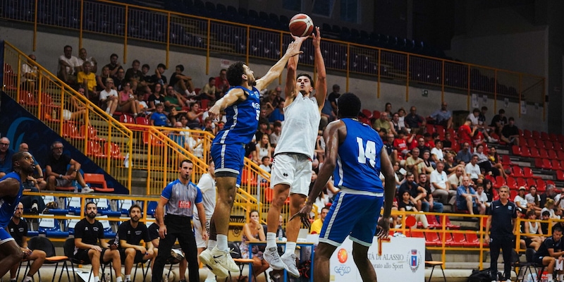 https://cdn.tuttosport.com/img/800/600/2026/09/05/202421735-5753fd3a-1d29-4525-a107-d2cdc3fa6339.jpg
