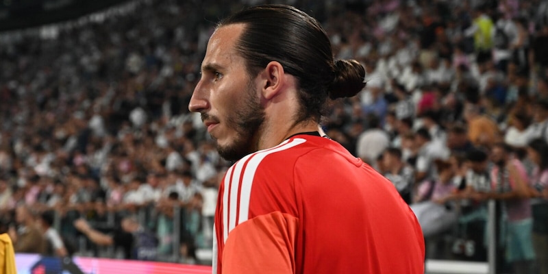 https://cdn.tuttosport.com/img/800/600/2026/09/19/161202775-b33baaaf-41b3-41c8-a19e-5781f12c9365.jpg