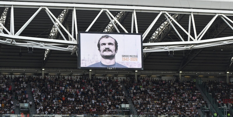 https://cdn.tuttosport.com/img/800/600/2026/09/21/062229797-ea6a3d01-ce6d-469d-81e5-3f3b026c31a2.jpg