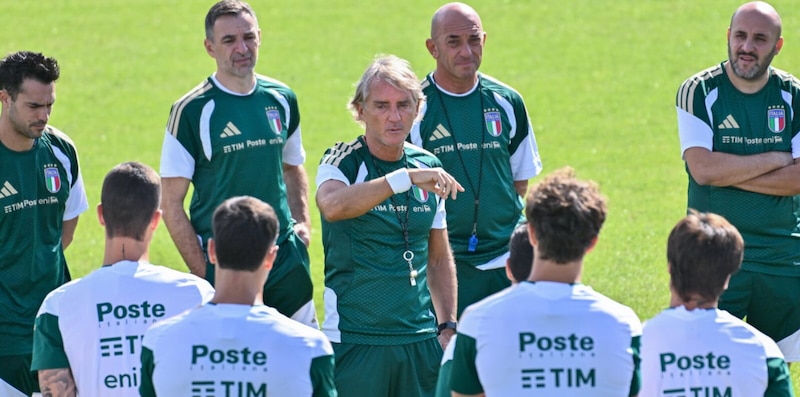 Italia, i tifosi riscoprono l'Azzurro con il ritorno di Mancini