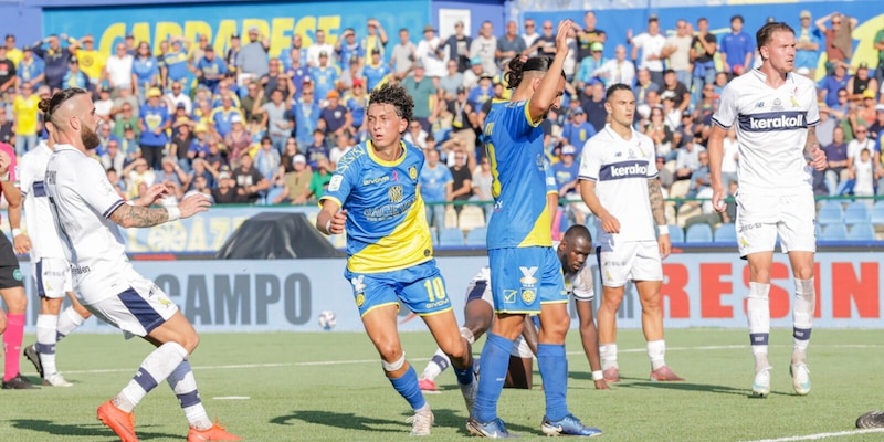 https://cdn.tuttosport.com/img/800/600/2026/10/17/152027591-34e5f868-5a97-4867-80bb-723490258d6c.jpg