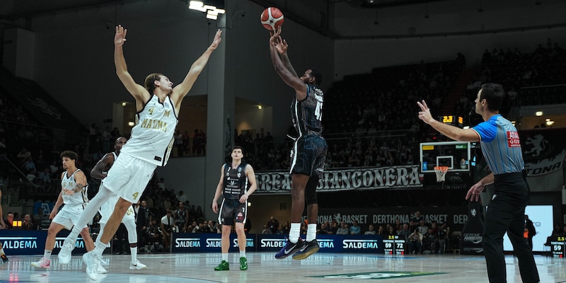 https://cdn.tuttosport.com/img/800/600/2026/10/19/123051296-ddccc0e8-4790-4438-82dc-8fa07b933b2b.jpeg