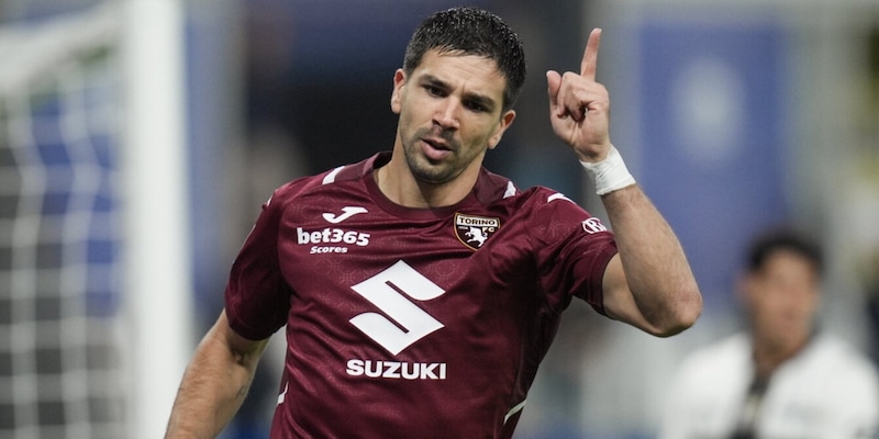 <p>Simeone, doppietta e pensiero al pap&agrave;. Cacciamani si esalta, Perri si presenta</p>