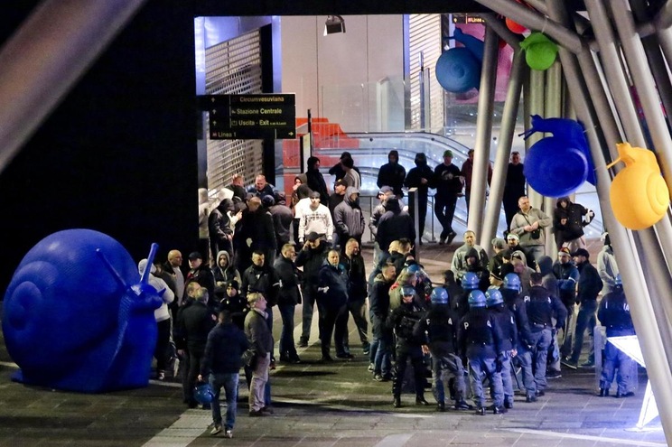 Napoli legia varsavia scontri