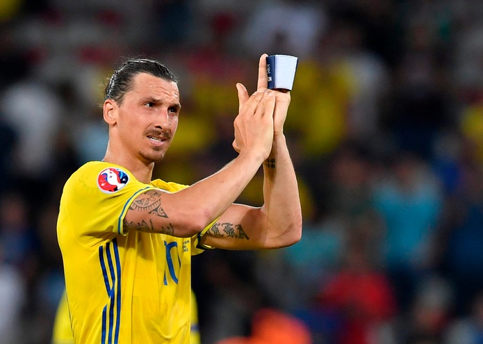 Calciomercato, ufficiale: Ibrahimovic va al Manchester United Calciomercato, ufficiale: Ibrahimovic va al Manchester United