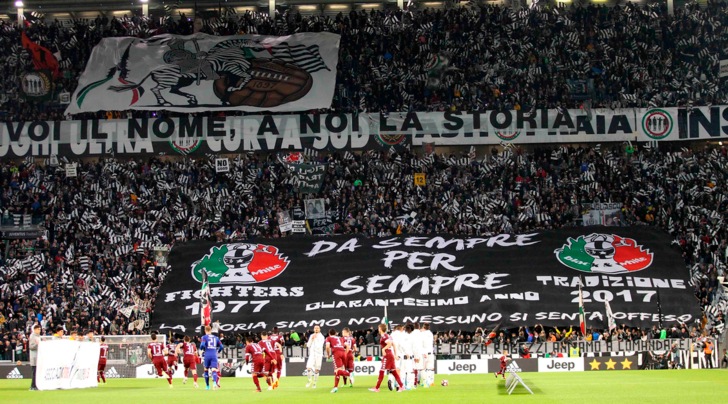 Juve, cinque tifosi multati per aver esposto il simbolo dei Drughi a Brescia