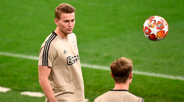De Ligt, contromossa Juve