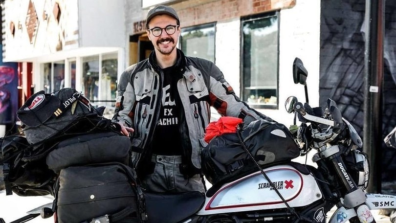 Giro del mondo da record in moto con una Ducati Scrambler