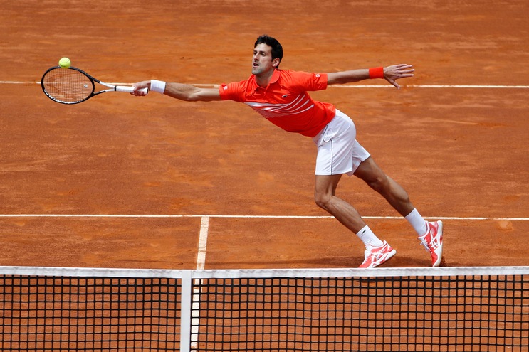 Tennis, Internazionali: Djokovic vola agli ottavi di finale