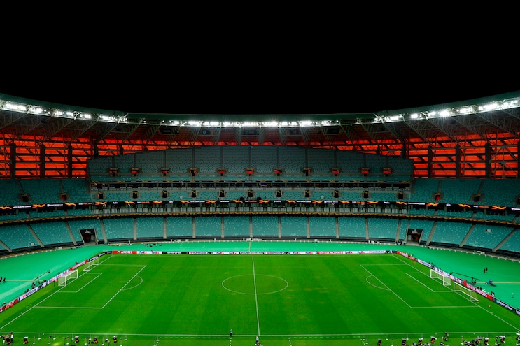 Europa League, risse tra tifosi: due feriti