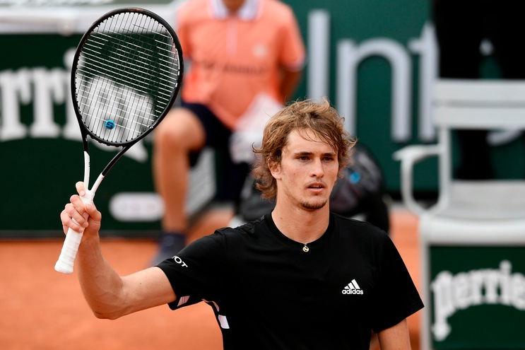 Zverev e Djokovic avanti al Roland Garros