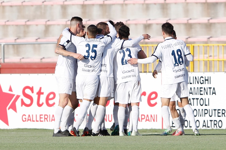 Cavese, Favasuli e De Rosa rinnovano fino al 2020