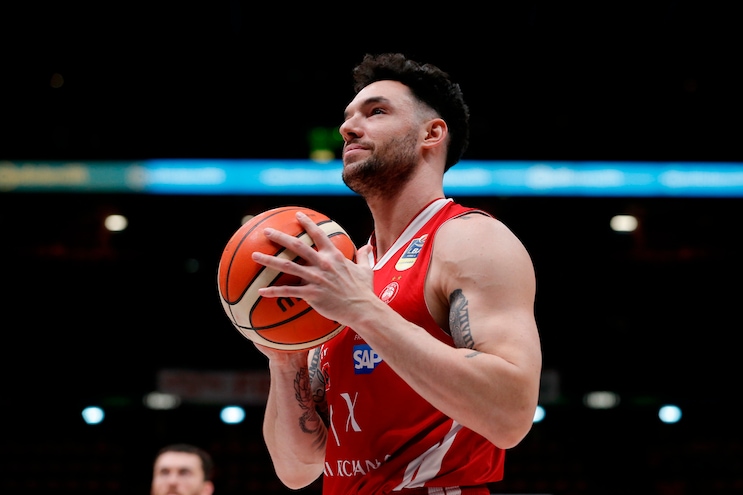 Olimpia Milano, Burns positivo all'antidoping