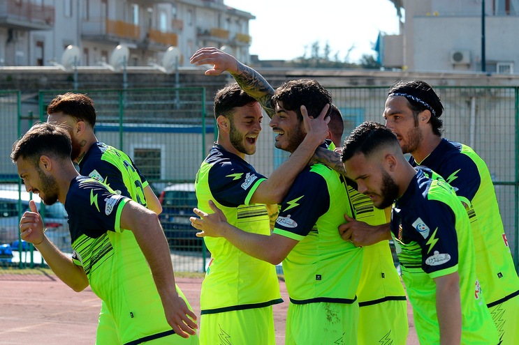 Casertana, ufficializzato il nuovo tecnico: Ginestra