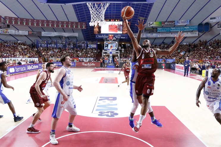 Basket: Venezia-Sassari, quote in bilico per gara2
