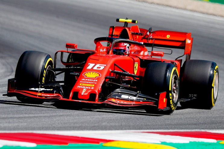 Gp Austria, Leclerc attacca Hamilton a 3,75 Gp Austria, Leclerc attacca Hamilton a 3,75