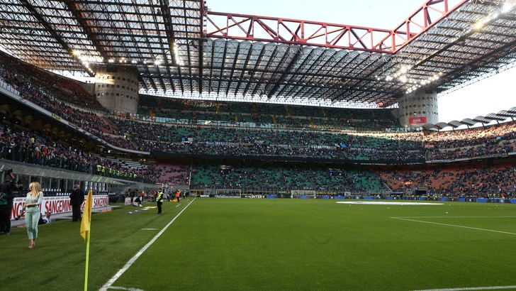 San Siro, capienza ridotta nella prossima stagione. Chiusi sei settori