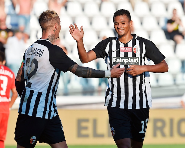 Ascoli-Pro Vercelli 5-1: bianconeri al terzo turno