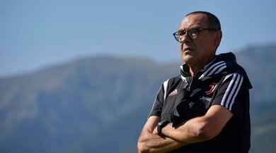 Sarri non sarà in panchina per Juve-Napoli