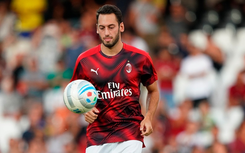 Milan, Calhanoglu: "Abbiamo bisogno di tempo"