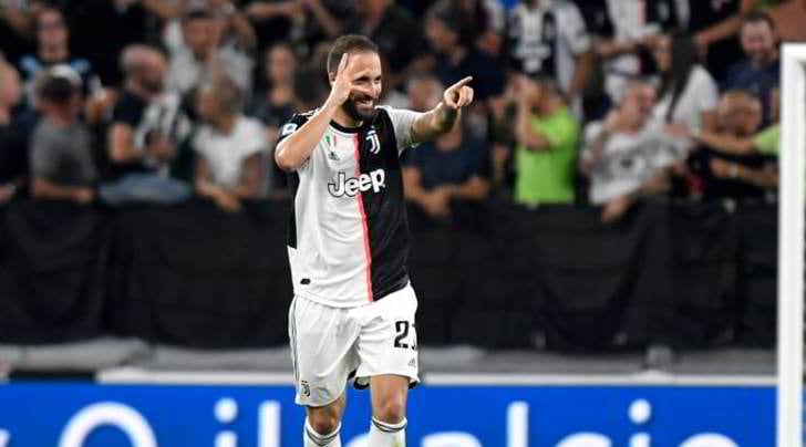 Juve-Napoli, le pagelle dei bianconeri: Higuain devastante