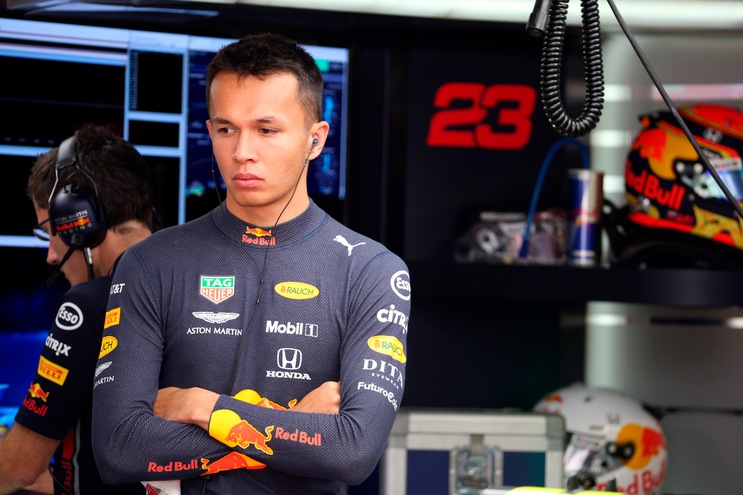 Red Bull, Albon: "Miglioro seguendo Verstappen" Red Bull, Albon: "Miglioro seguendo Verstappen"