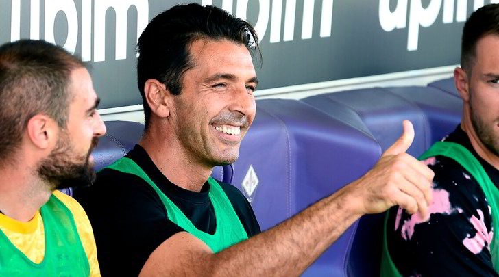 Buffon, tutti in piedi: riecco la leggenda
