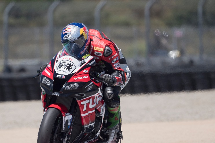 SuperBike: in Francia Razgatlioglu vince in rimonta