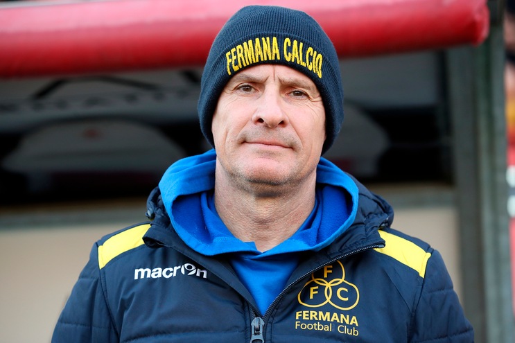 Fermana, Destro senior sollevato dall'incarico