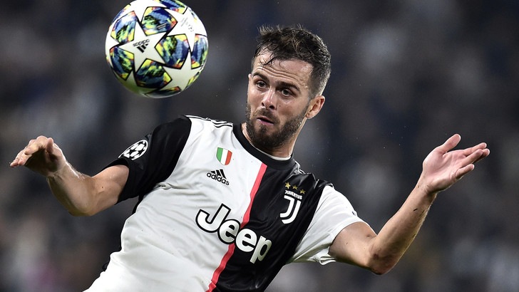Juve, gli esami escludono lesioni per Pjanic