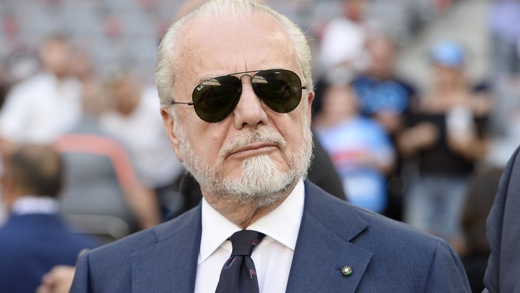Daily Mail: "De Laurentiis, mega offerta dallo sceicco Al-Thani per il Napoli"