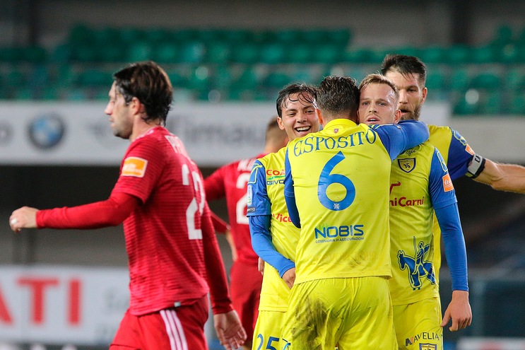Chievo-Entella 2-1: Vaisanen e Dickmann castigano Boscaglia