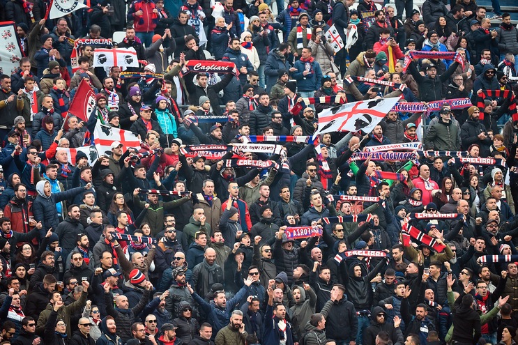 Cagliari-Lazio, tafferugli tra ultrà nei pressi dello stadio