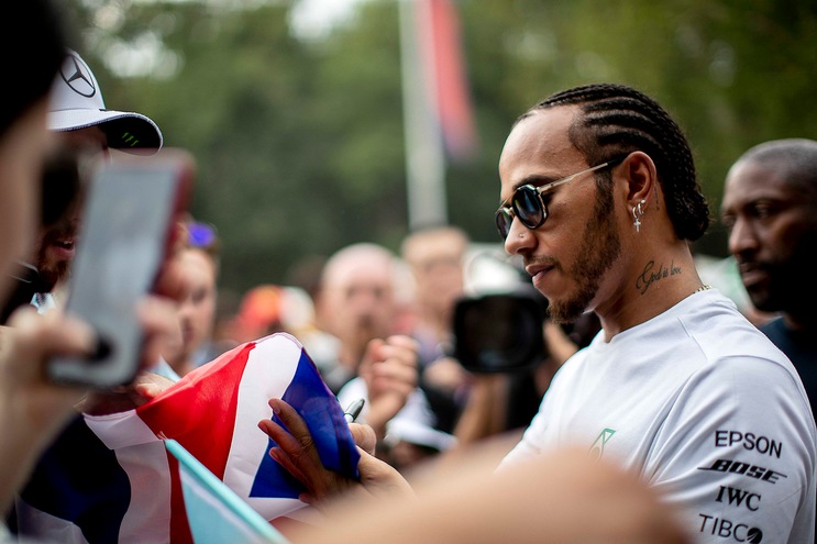 Hamilton: "Dobbiamo lavorare molto sulla stabilità"