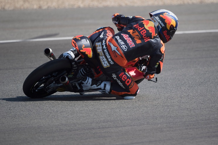Moto3, Qatar: Fernandez vola nel Warm Up
