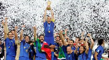 Sky ci aiuta a rivivere il trionfo dell’Italia del 2006 Sky ci aiuta a rivivere il trionfo dell’Italia del 2006
