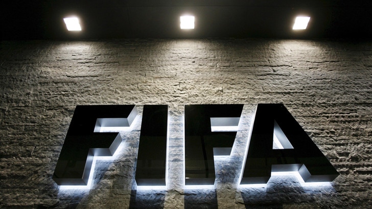 Fifa, le linee guida per scadenza contratti e finestre di mercato
